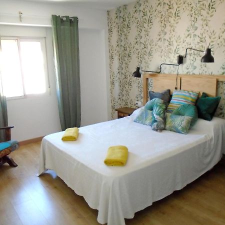 Apartamento Grao: Youthful Summer Retreat on Spain's Best Beach Gandia Exterior photo