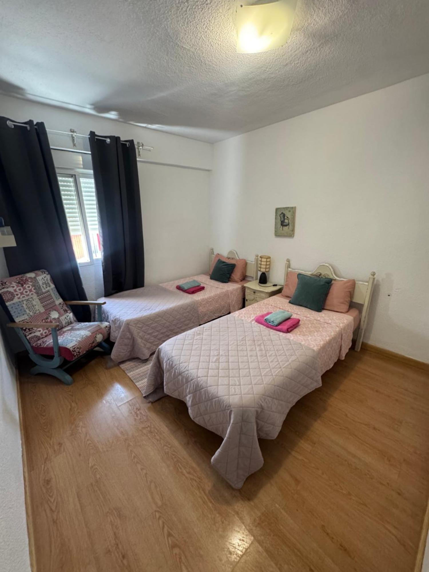 Apartamento Grao: Youthful Summer Retreat on Spain's Best Beach Gandia Exterior photo